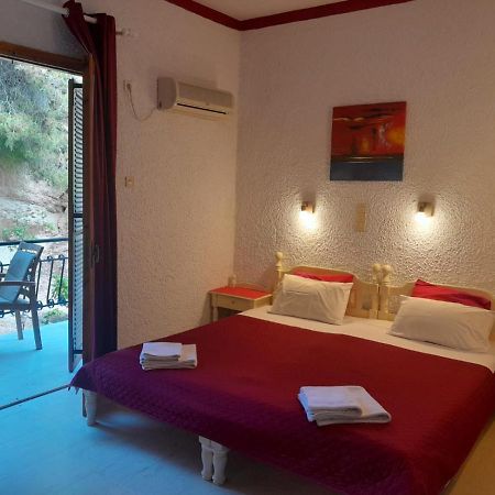 Agia Marina  Artemis Rooms מראה חיצוני תמונה