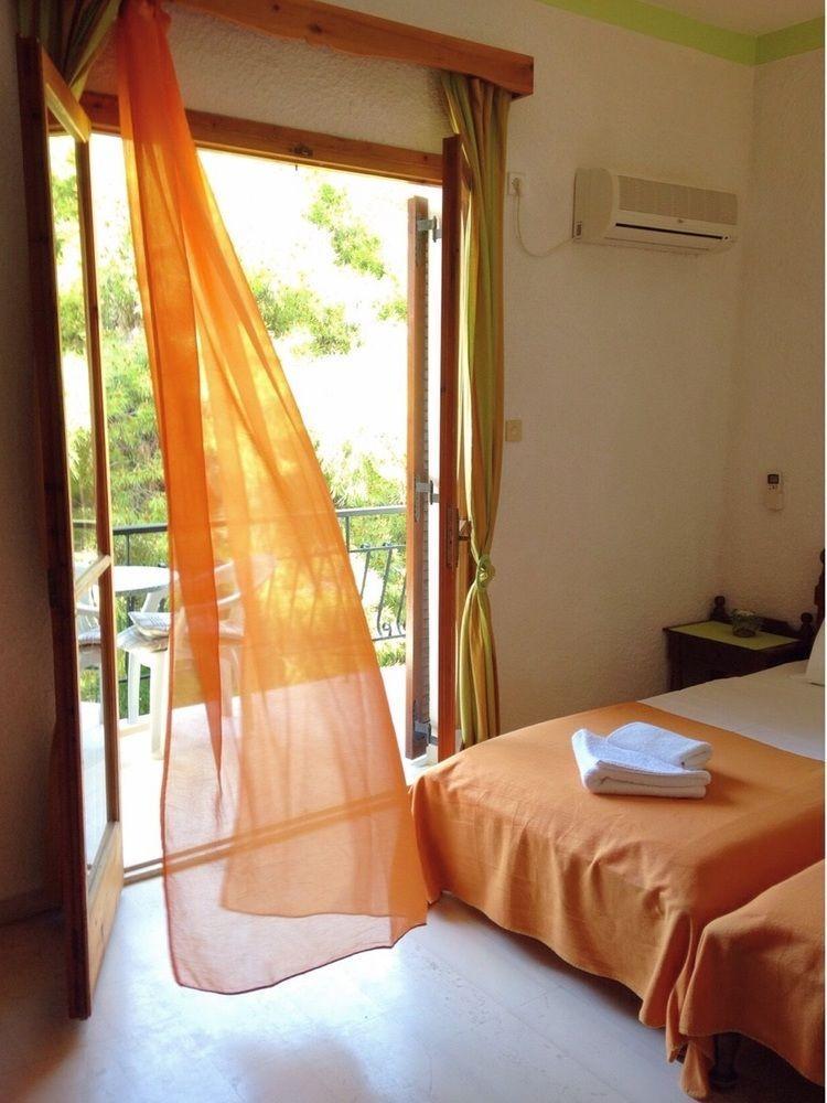 Agia Marina  Artemis Rooms מראה חיצוני תמונה