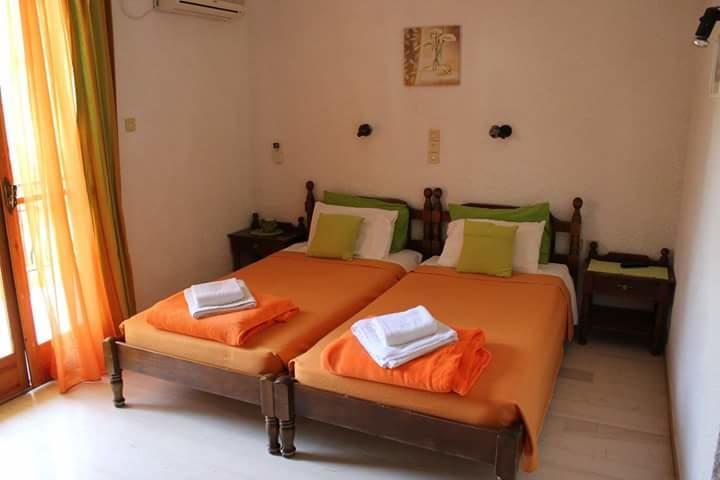 Agia Marina  Artemis Rooms מראה חיצוני תמונה