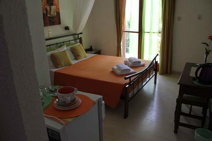 Agia Marina  Artemis Rooms מראה חיצוני תמונה