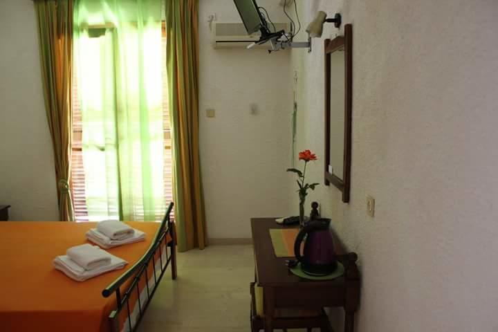 Agia Marina  Artemis Rooms מראה חיצוני תמונה